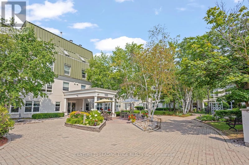 #PH2 100 Anna Russell Way, Markham (Unionville), Ontario, L3R6C7, Markham (Unionville), Ontario — photo 1 of 5