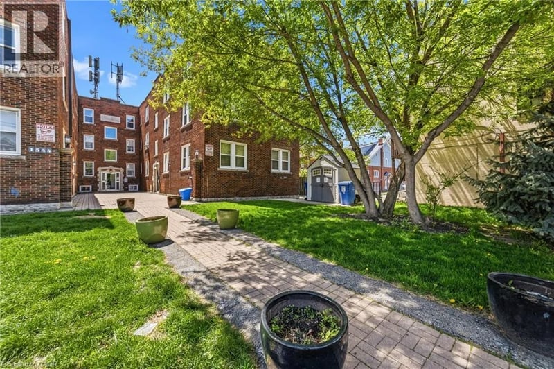 #202 1544 KING Street East, Hamilton, Ontario, L8K1S9, Hamilton, Ontario — photo 1 of 5