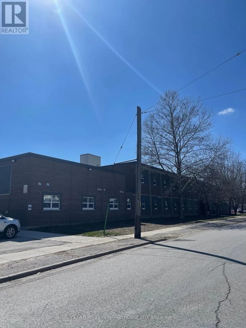 #203 50 Scott Street, St. Thomas, Ontario, N5P1K6, St. Thomas, Ontario — photo 1 of 5