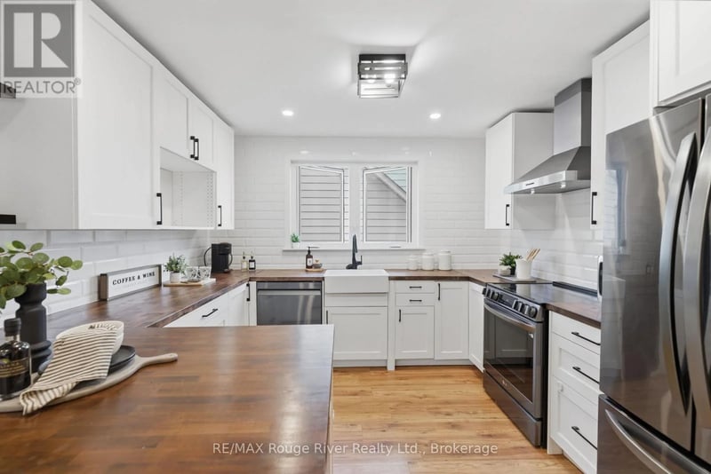 152 Wilson Road South, Oshawa (Donevan), Ontario, L1H6C1, Oshawa (Donevan), Ontario — photo 1 of 5