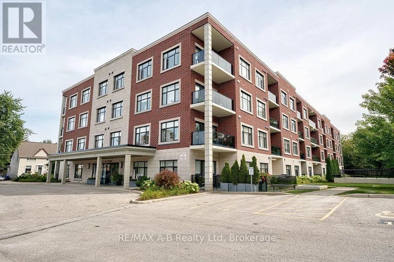 #102 255 John Street North, Stratford, Ontario, N5A0G7, Stratford, Ontario — photo 1 of 5