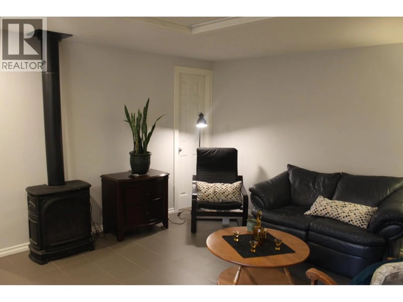 737 ROBINSON, Coquitlam, British Columbia, V3J4E9, Coquitlam, British Columbia — photo 1 of 5