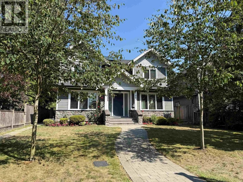 842 20TH Street, North Vancouver, British Columbia, V7P2B4, North Vancouver, British Columbia — photo 1 of 5