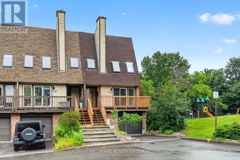 1427 Forge Street, Ottawa, Ontario, K1T2V2, Ottawa, Ontario — photo 1 of 5