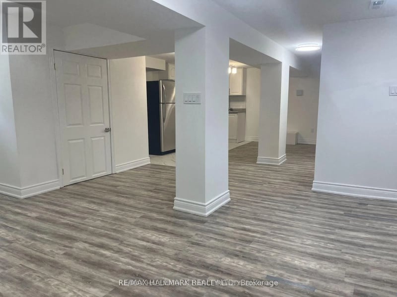 #Lower 29 Savona Drive, Toronto (Alderwood), Ontario, M8W4T9, Toronto (Alderwood), Ontario — photo 1 of 5