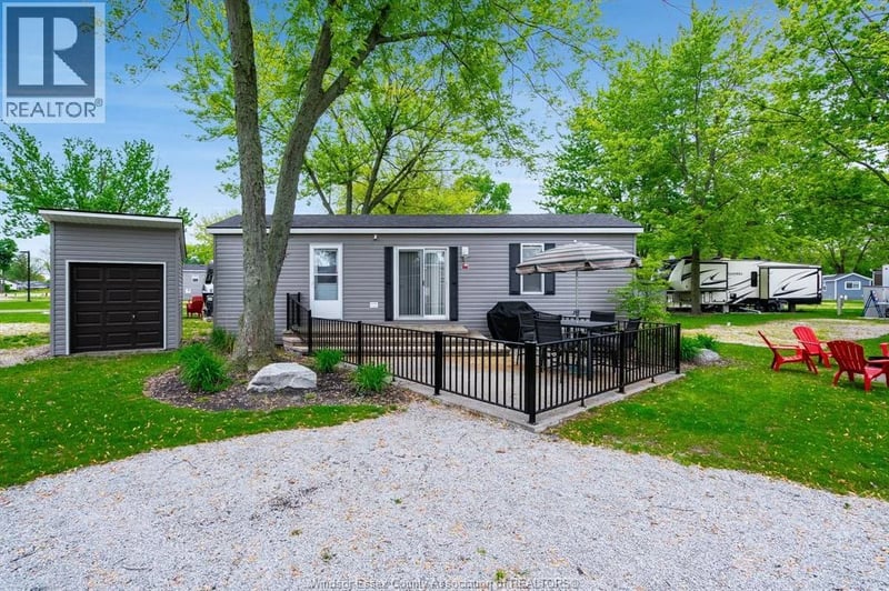 #522 981 County Rd 2, Lakeshore, Ontario, N8N4P4, Lakeshore, Ontario — photo 1 of 5