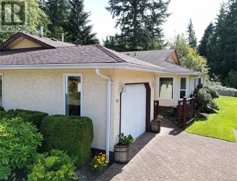 #19 605 Rockland Road, Campbell River, British Columbia, V9W7X1, Campbell River, British Columbia — photo 1 of 5