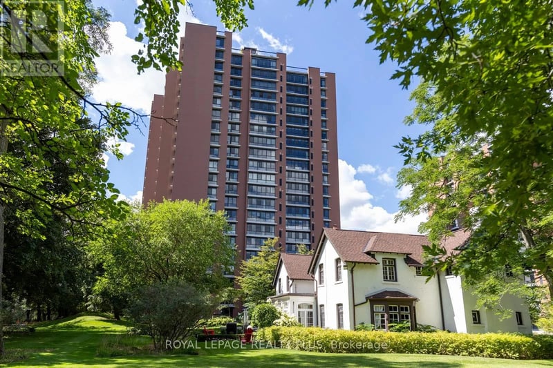 #2203 1400 Dixie Road, Mississauga (Lakeview), Ontario, L5E3E1, Mississauga (Lakeview), Ontario — photo 1 of 5