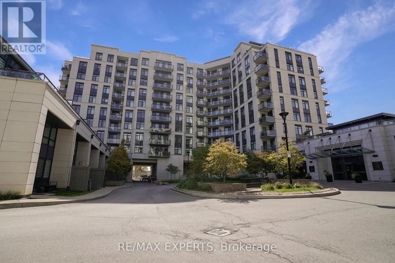 #208 24 Woodstream Boulevard, Vaughan (Vaughan Grove), Ontario, L4L8C4, Vaughan (Vaughan Grove), Ontario — photo 1 of 5