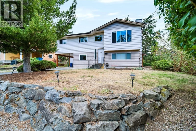 3161 Marion Way, Nanaimo, British Columbia, V9T3Z8, Nanaimo, British Columbia — photo 1 of 5