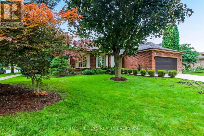 1624 Hastings Drive, London North (North B), Ontario, N5X3E1, London North (North B), Ontario — photo 1 of 5