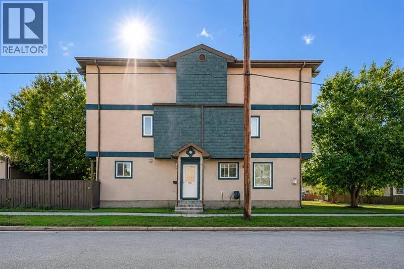 821 Mcdougall Road Northeast, Calgary, Alberta, T2E5A2, Calgary, Alberta — photo 1 of 5