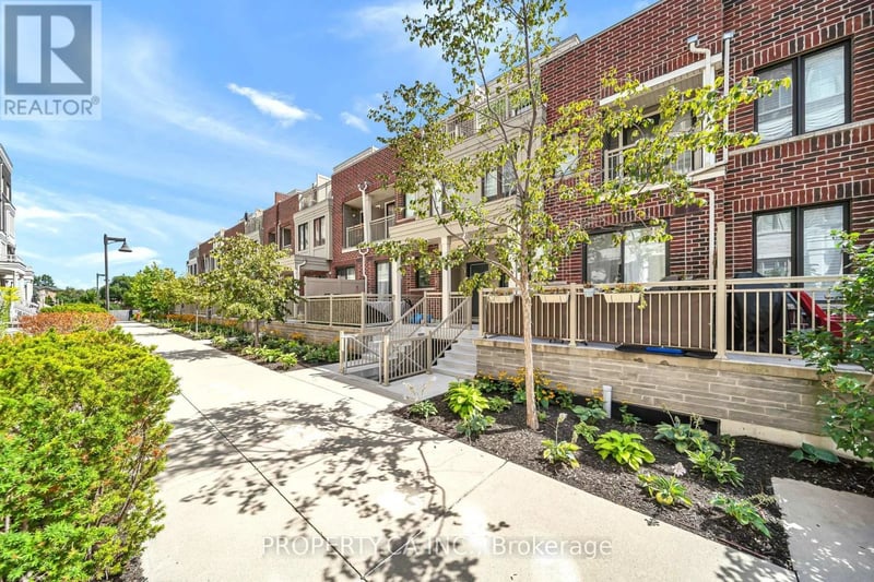 #7 135 Long Branch Avenue, Toronto (Long Branch), Ontario, M8W0A9, Toronto (Long Branch), Ontario — photo 1 of 5