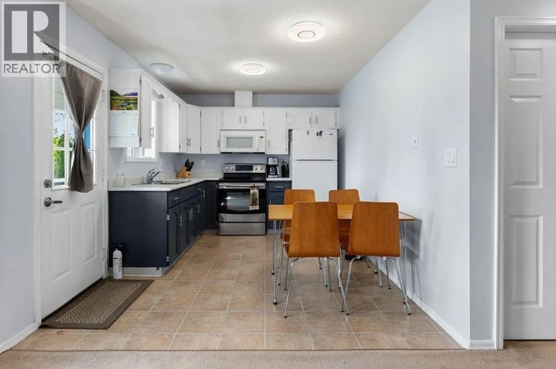 #205 106 MCDERMID Drive, Prince George, British Columbia, V2M4T6, Prince George, British Columbia — photo 1 of 5