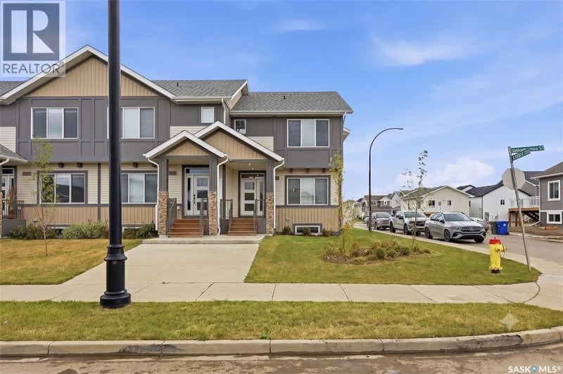 122 Taskamanwa STREET, Saskatoon, Saskatchewan, S7V1P6, Saskatoon, Saskatchewan — photo 1 of 5
