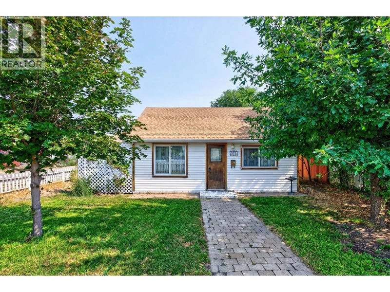 376 Alexander Avenue, Kamloops, British Columbia, V2B3R3, Kamloops, British Columbia — photo 1 of 5