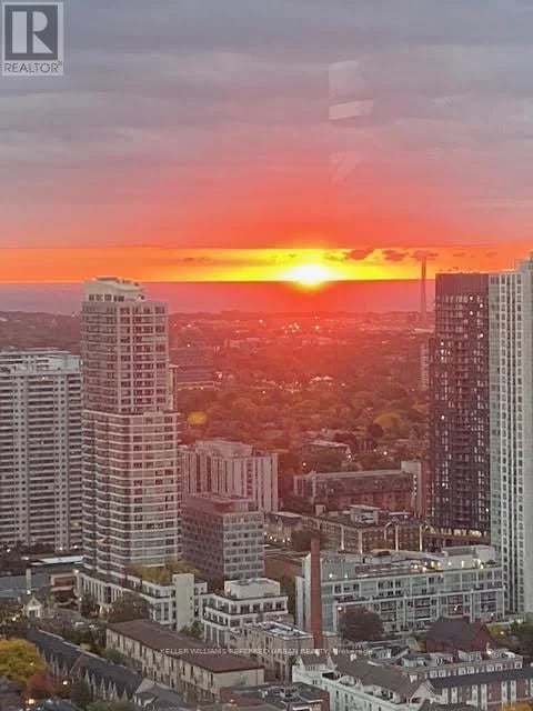 #3902 33 Charles Street East, Toronto (Church-Yonge Corridor), Ontario, M4Y0A2, Toronto (Church-Yonge Corridor), Ontario — photo 1 of 5
