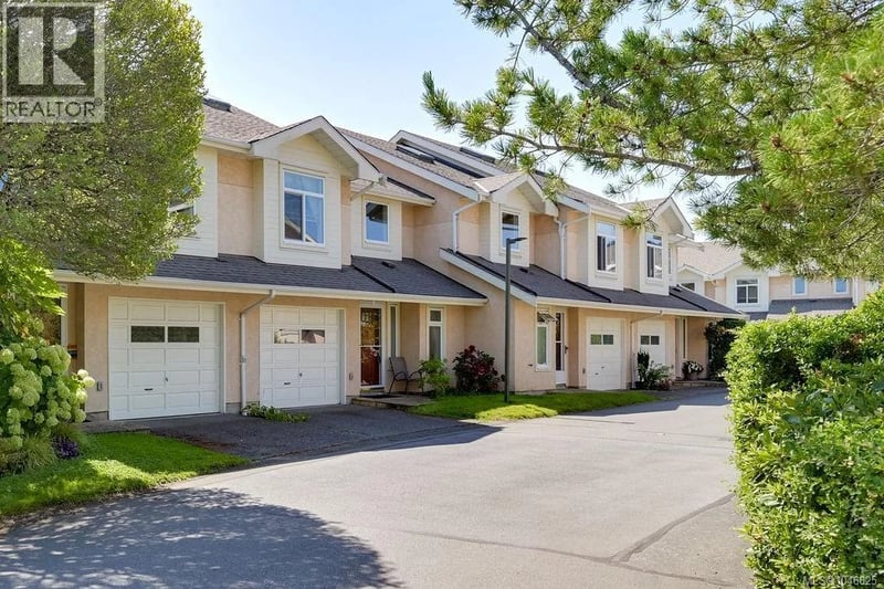 #20 10471 Resthaven Drive, Sidney, British Columbia, V8L3H6, Sidney, British Columbia — photo 1 of 5