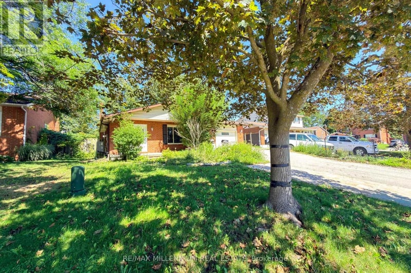 5 Pepler Place, Barrie (Sunnidale), Ontario, L4N5E3, Barrie (Sunnidale), Ontario — photo 1 of 5