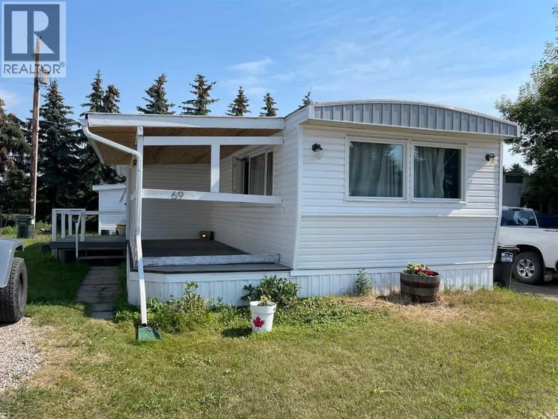 1190 15 Avenue, Didsbury, Alberta, T0M0W0, Didsbury, Alberta — photo 1 of 5