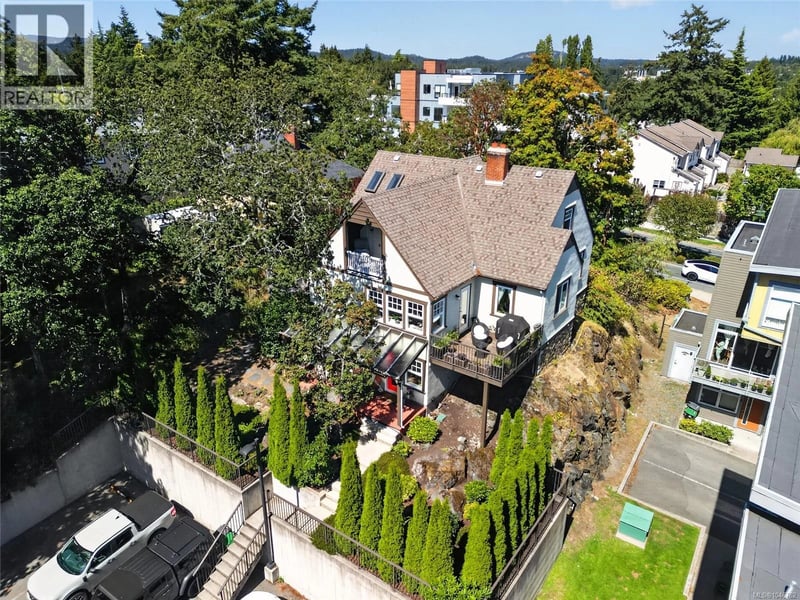 #5 235 Island Highway, View Royal, British Columbia, V9B1G3, View Royal, British Columbia — photo 1 of 5