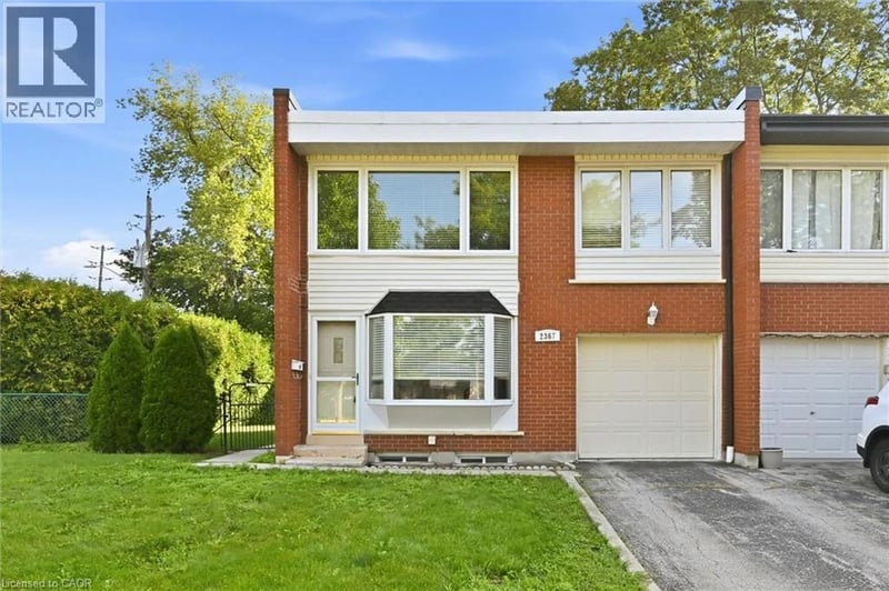 2367 MARYVALE Court, Burlington, Ontario, L7P2P1, Burlington, Ontario — photo 1 of 5