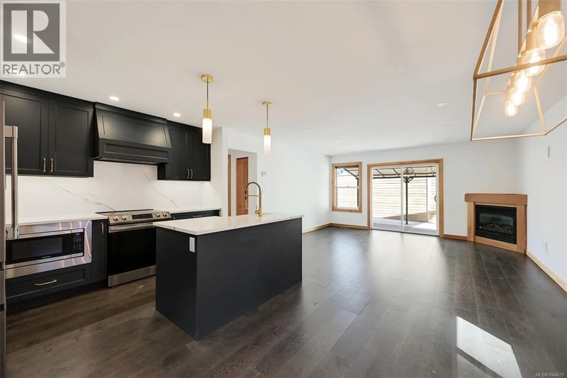 1629 Kristin Way, Shawnigan Lake, British Columbia, V0R2W3, Shawnigan Lake, British Columbia — photo 1 of 5