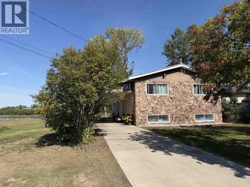 2733 RIVERVIEW Drive, Vanderhoof, British Columbia, V0J3A2, Vanderhoof, British Columbia — photo 1 of 5