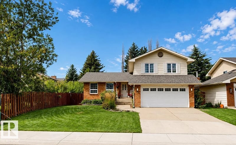 76 Gariepy CR NW, Edmonton, Alberta, T6M1A1, Edmonton, Alberta — photo 1 of 5
