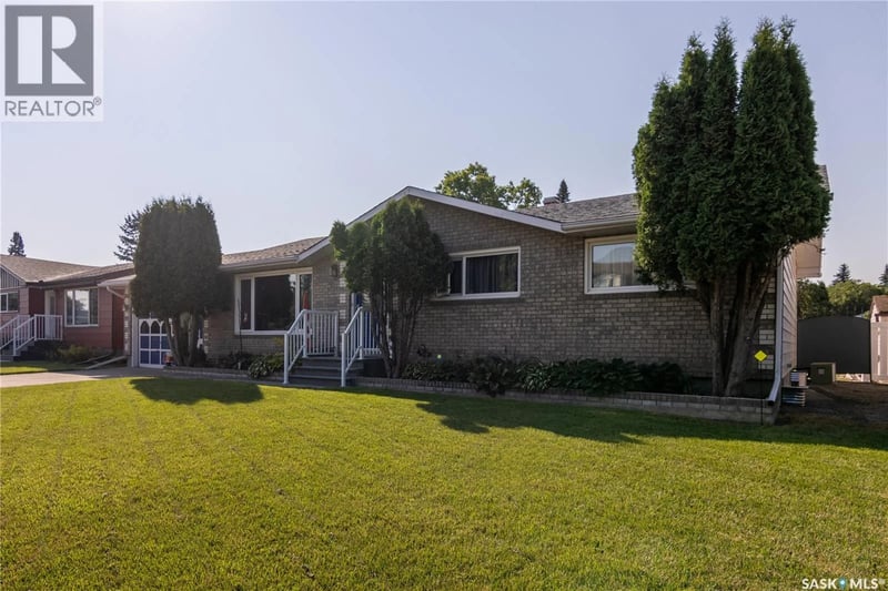 1135 Corning AVENUE, Esterhazy, Saskatchewan, S0A0X0, Esterhazy, Saskatchewan — photo 1 of 5