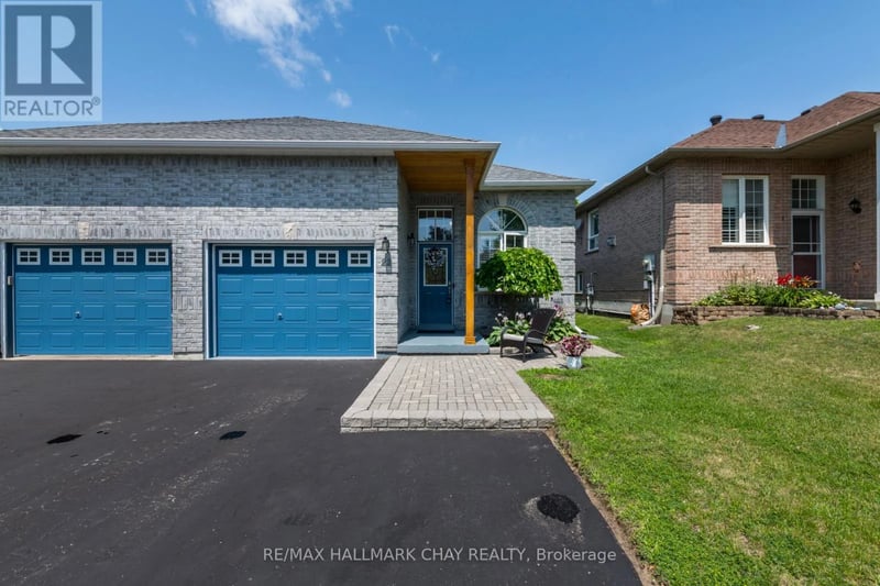 22 Peter Street, Barrie (Ardagh), Ontario, L4N5R2, Barrie (Ardagh), Ontario — photo 1 of 5