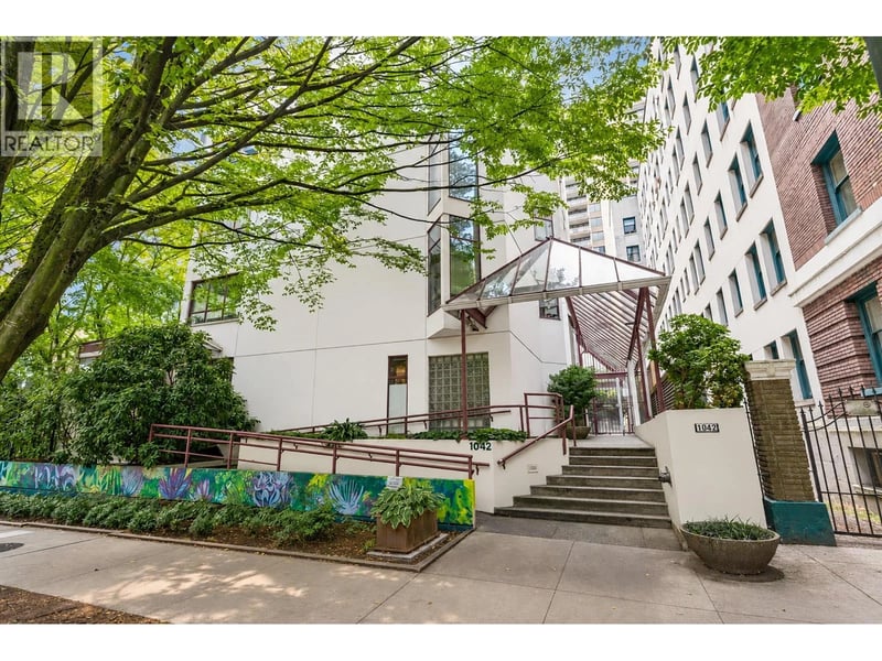#602 1042 NELSON Street, Vancouver, British Columbia, V6E1H8, Vancouver, British Columbia — photo 1 of 5