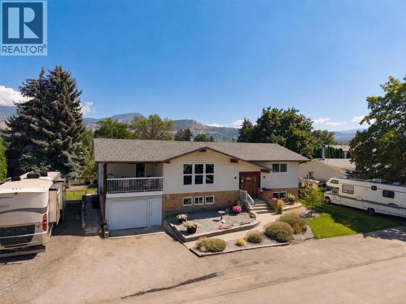 450 Holbrook Road West, Kelowna, British Columbia, V1X1S3, Kelowna, British Columbia — photo 1 of 5