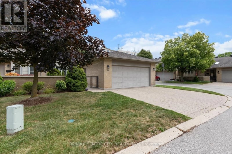 #104 1500 Richmond Street, London North (North G), Ontario, N6G4V1, London North (North G), Ontario — photo 1 of 5