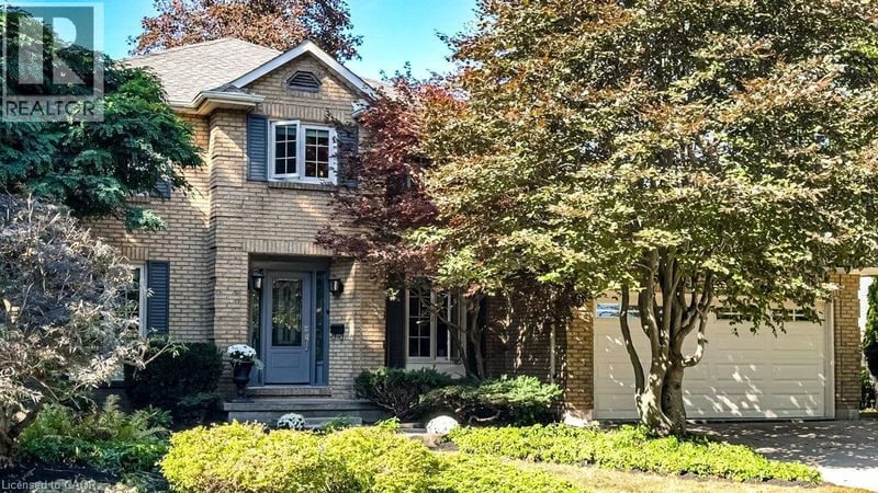 6 COTTONWOOD Court, Ancaster, Ontario, L9G3W1, Ancaster, Ontario — photo 1 of 5