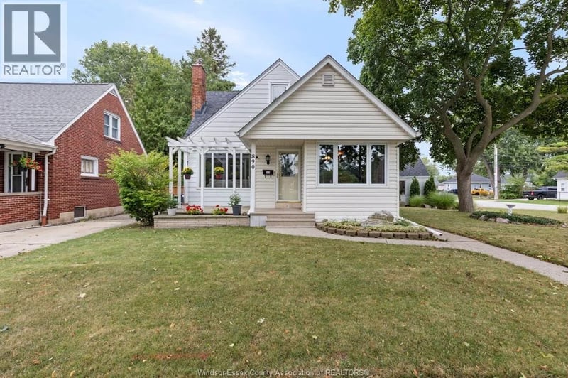 890 GLIDDEN, Windsor, Ontario, N8S2N5, Windsor, Ontario — photo 1 of 5