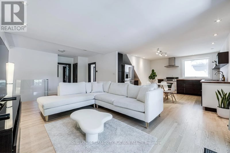 204 Ellerslie Avenue, Toronto (Willowdale West), Ontario, M2N1Y4, Toronto (Willowdale West), Ontario — photo 1 of 5