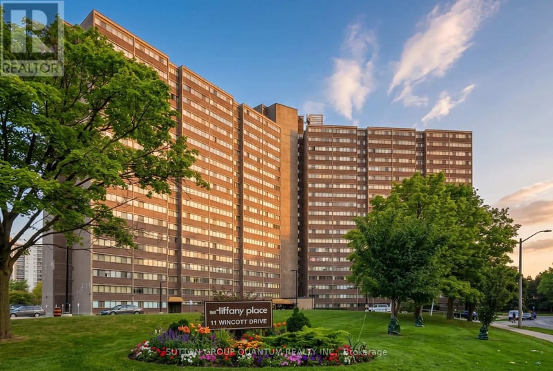 #1810 11 Wincott Drive, Toronto (Kingsview Village-The Westway), Ontario, M9R2R9, Toronto (Kingsview Village-The Westway), Ontario — photo 1 of 5