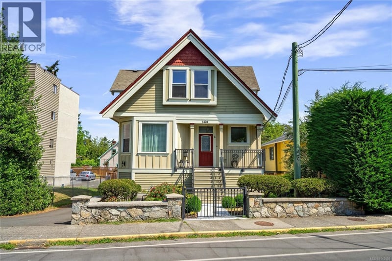 #3 1376 Pandora Avenue, Victoria, British Columbia, V8R1A3, Victoria, British Columbia — photo 1 of 5