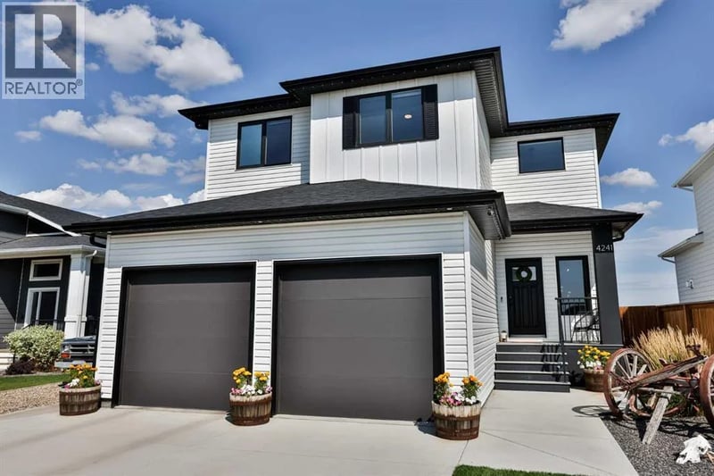 4241 60 Avenue, Taber, Alberta, T1G0G2, Taber, Alberta — photo 1 of 5