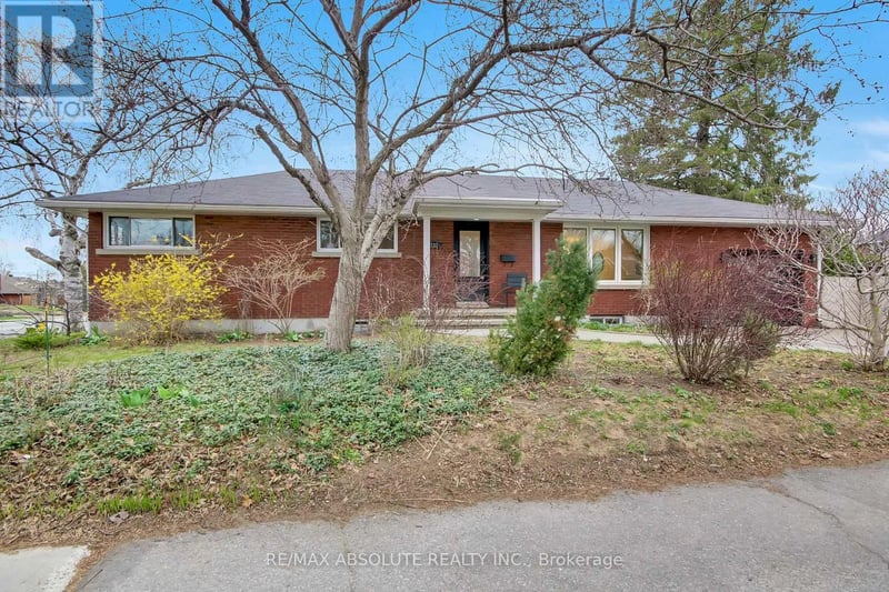 731 Dovercourt Avenue, Ottawa, Ontario, K2A0W9, Ottawa, Ontario — photo 1 of 5