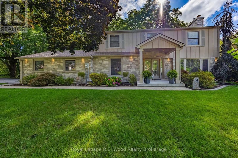 51 Parkwood Drive, Tillsonburg, Ontario, N4G2B7, Tillsonburg, Ontario — photo 1 of 5