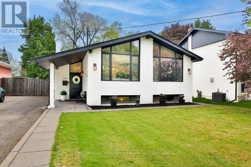 75 Rangoon Road, Toronto (Eringate-Centennial-West Deane), Ontario, M9C4N8, Toronto (Eringate-Centennial-West Deane), Ontario — photo 1 of 5