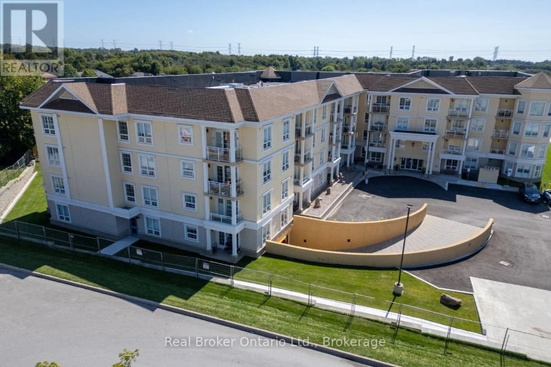 #216 21 Brookhouse Drive, Clarington (Newcastle), Ontario, L1B0V4, Clarington (Newcastle), Ontario — photo 1 of 5