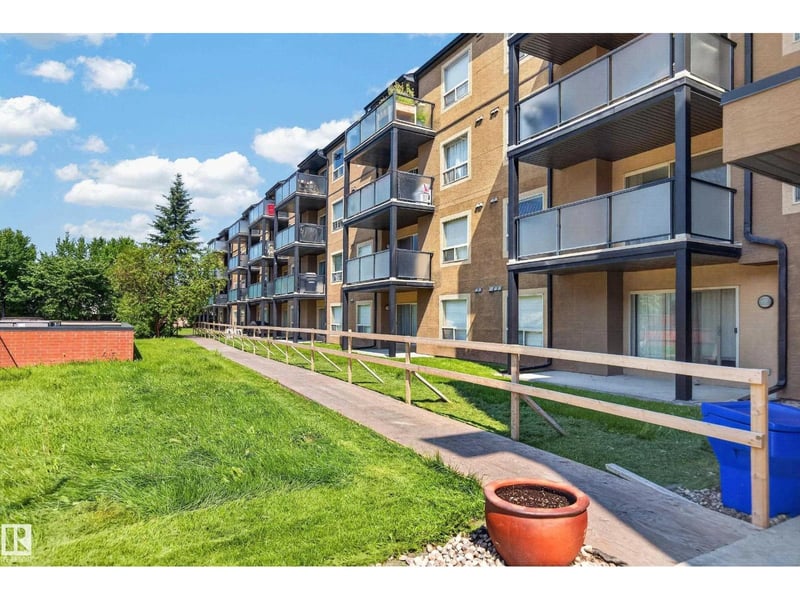 #104 13907 136 ST NW, Edmonton, Alberta, T6V1Y5, Edmonton, Alberta — photo 1 of 5