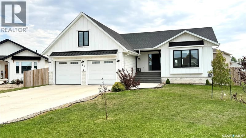 23 Chow CRESCENT, Outlook, Saskatchewan, S0L2N0, Outlook, Saskatchewan — photo 1 of 5