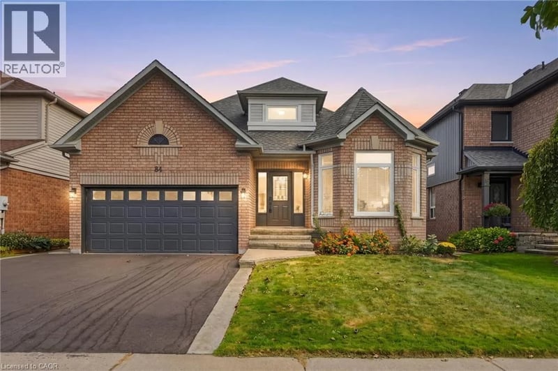84 RILEY Street, Waterdown, Ontario, L8B0P9, Waterdown, Ontario — photo 1 of 5