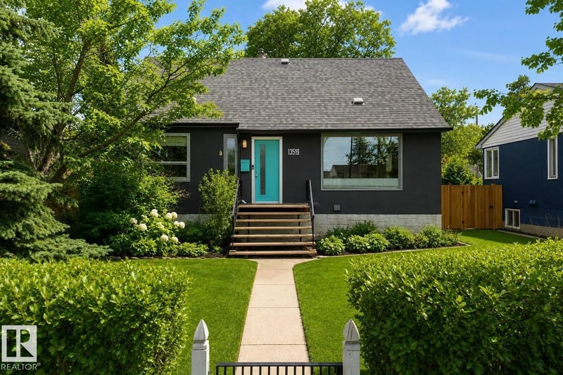 13519 110 A AV NW, Edmonton, Alberta, T5M2M8, Edmonton, Alberta — photo 1 of 5