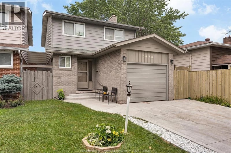 3038 BRIMLEY, Windsor, Ontario, N8R1M2, Windsor, Ontario — photo 1 of 5