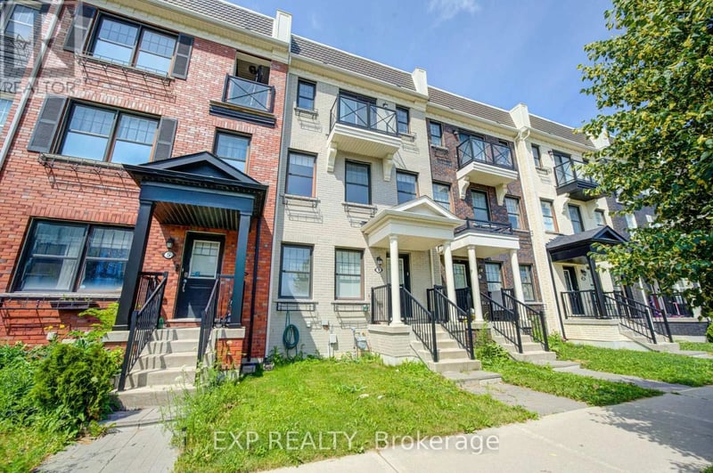 9 Milt Storey Lane, Whitchurch-Stouffville (Stouffville), Ontario, L4A1Y4, Whitchurch-Stouffville (Stouffville), Ontario — photo 1 of 5